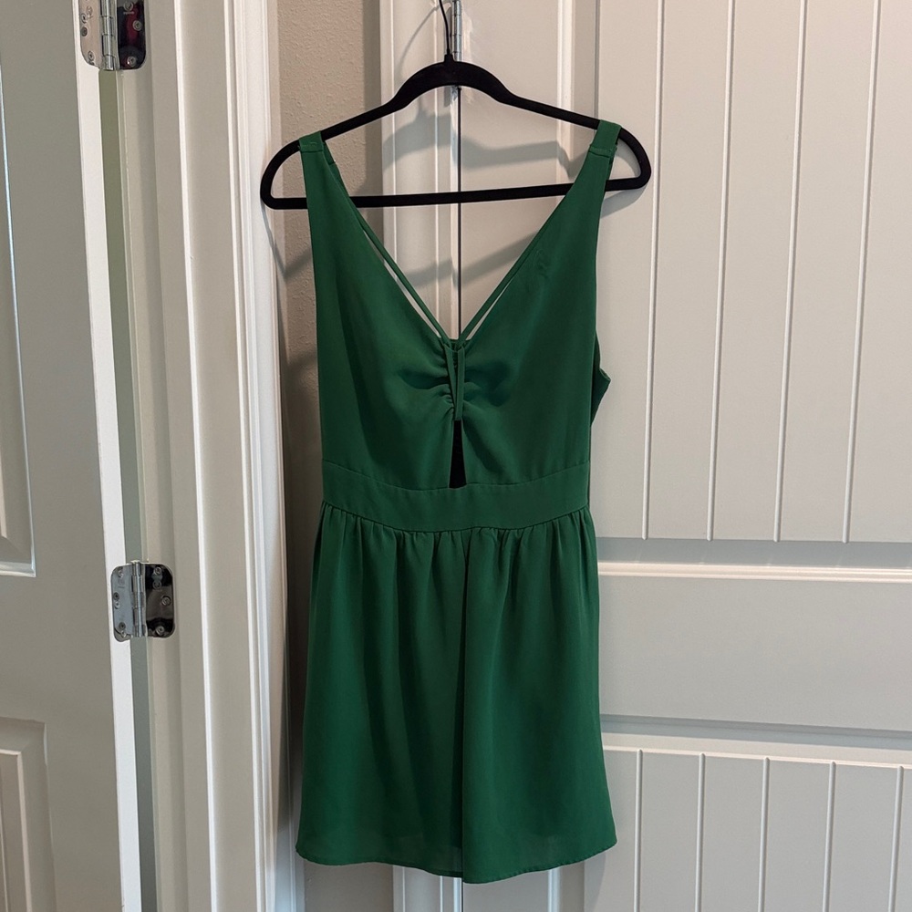 Elegant Green Sleeveless Dress